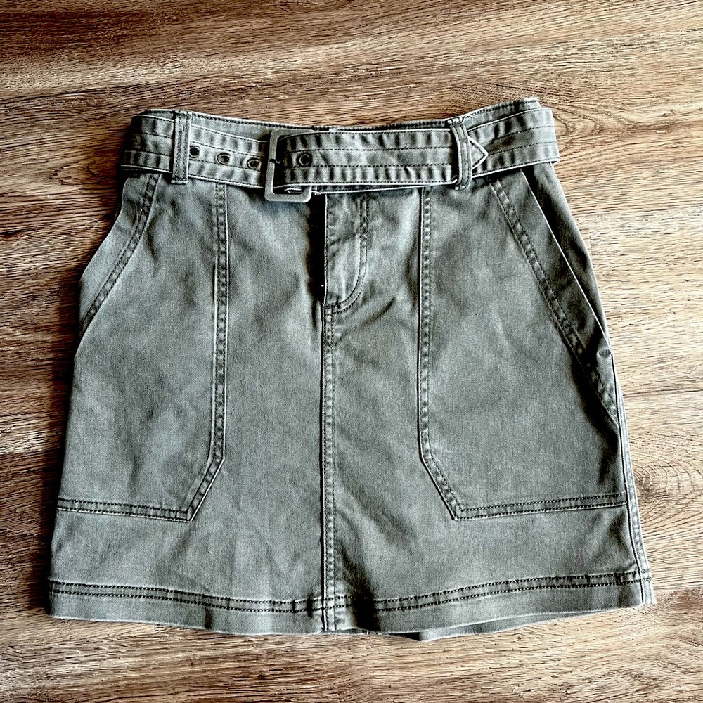 Military Style Mini Skirt with Belt